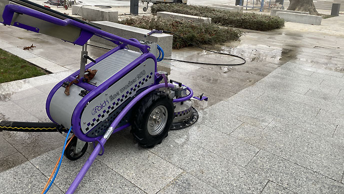 Curățarea Spațiilor Exterioare prin Hidrosablare